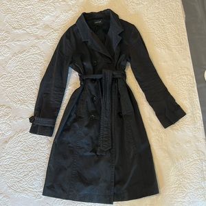 Jaeger black/ grey trench, hits below the knee and water resistant material!✨